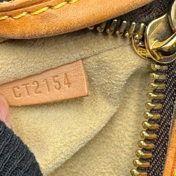 🚨SOLD🚨 Authentic Louis Vuitton Estrela MM Tote - Picture 8 of 13